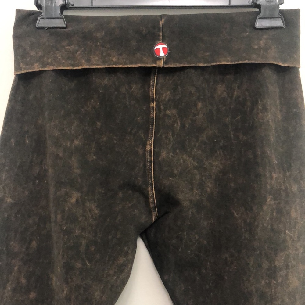 Hard Tail T Party fold down acid washed brown leggings